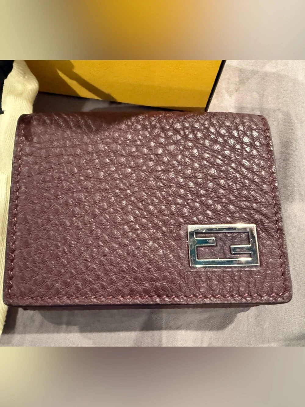 NIB - FENDI Cuoio Romano Baguette Tri-Fold Wallet – Burgundy